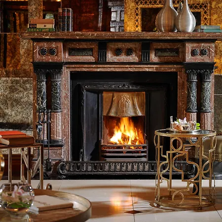 Hayfield Manor 호텔 5*
