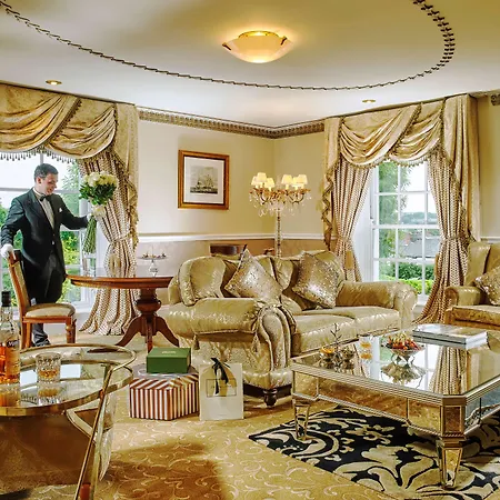 호텔 Hayfield Manor 5*