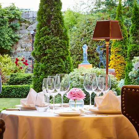 호텔 Hayfield Manor 5*