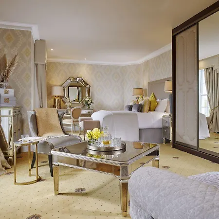 호텔 Hayfield Manor 5*