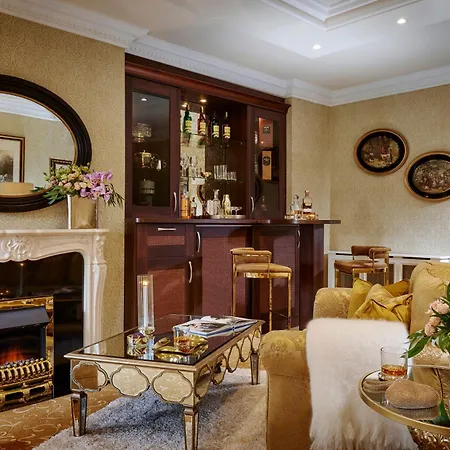 호텔 Hayfield Manor
