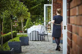 Hayfield Manor 5*
