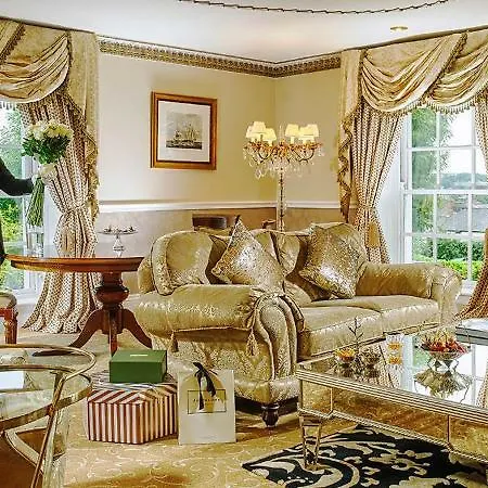 호텔 Hayfield Manor